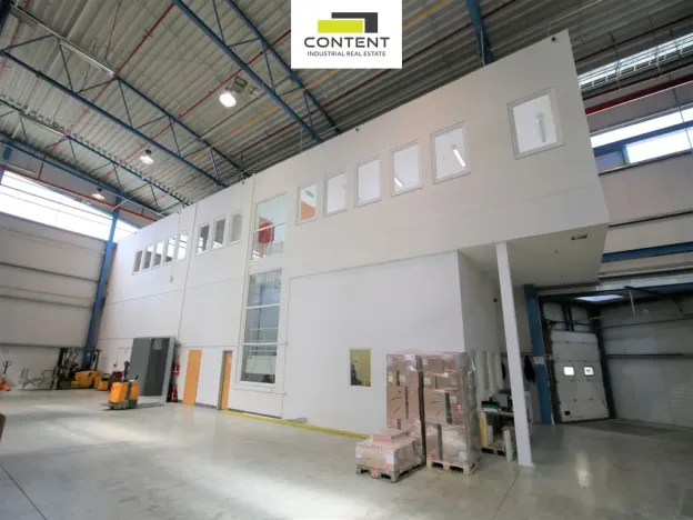 Pronájem skladu, Kněževes, Nad Kovárnou, 4264 m2