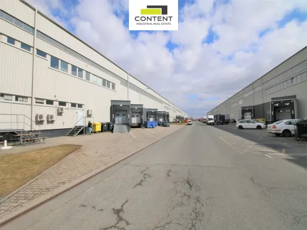 Pronájem skladu, Kněževes, Nad Kovárnou, 4264 m2