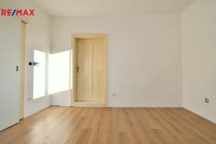 Pronájem bytu 3+1, Nová Paka, Masarykovo náměstí, 93 m2