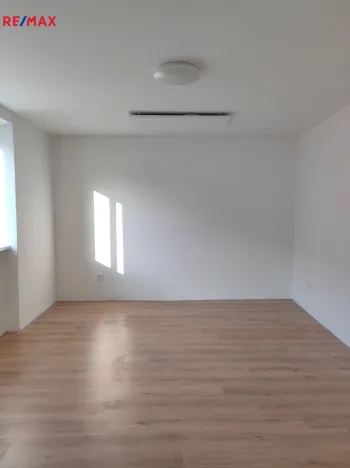 Pronájem bytu 3+1, Nová Paka, Masarykovo náměstí, 93 m2