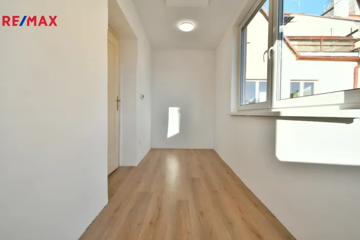 Pronájem bytu 3+1, Nová Paka, Masarykovo náměstí, 93 m2