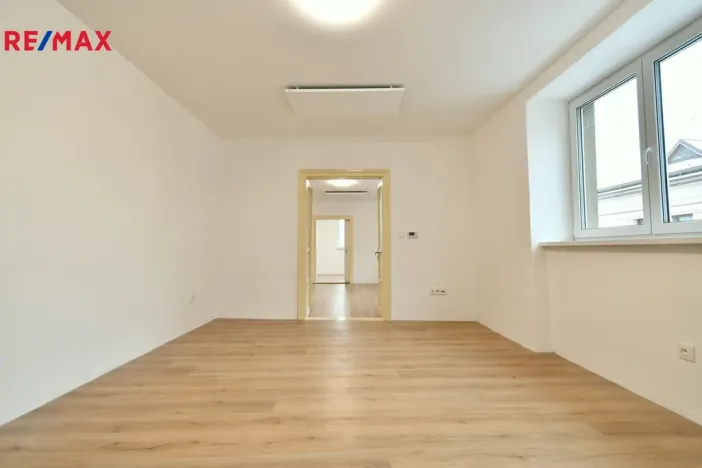 Pronájem bytu 3+1, Nová Paka, Masarykovo náměstí, 93 m2