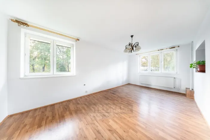 Prodej bytu 3+1, Lišov - Hůrky, 78 m2