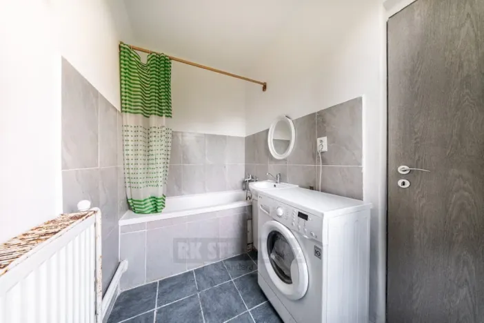 Prodej bytu 3+1, Lišov - Hůrky, 78 m2