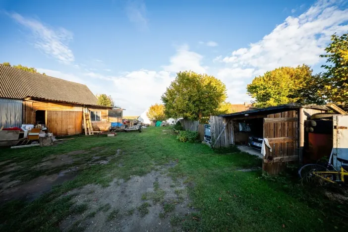 Prodej bytu 3+1, Lišov - Hůrky, 78 m2