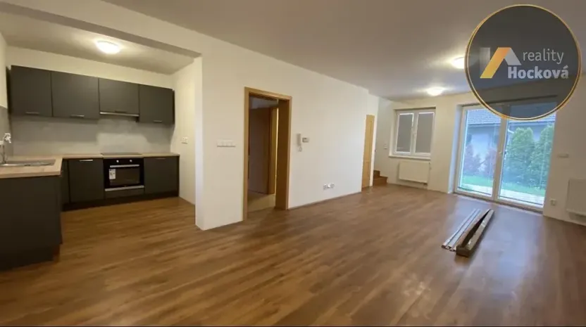 Pronájem rodinného domu, Postřižín, Duhová, 176 m2