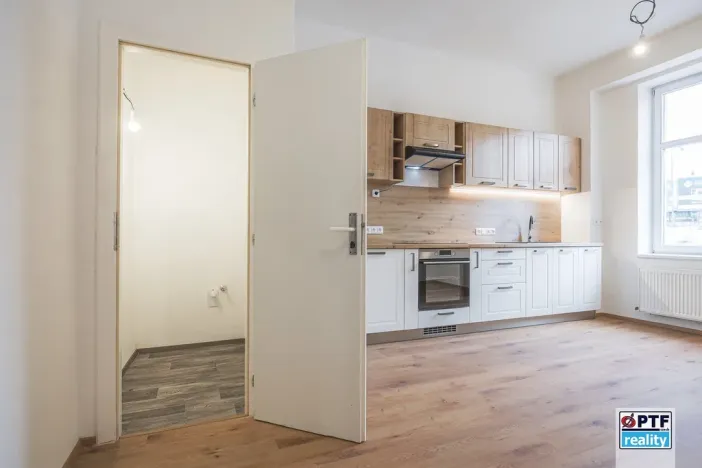 Prodej bytu 2+kk, Plzeň, Skvrňanská, 60 m2