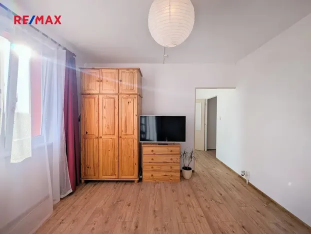 Pronájem bytu 1+kk, Praha - Černý Most, Doležalova, 33 m2
