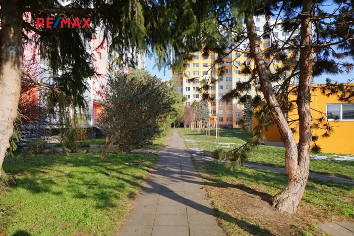 Pronájem bytu 1+kk, Praha - Černý Most, Doležalova, 33 m2