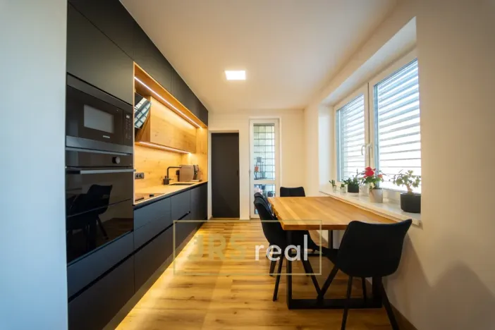 Prodej bytu 3+kk, Hustopeče, 84 m2