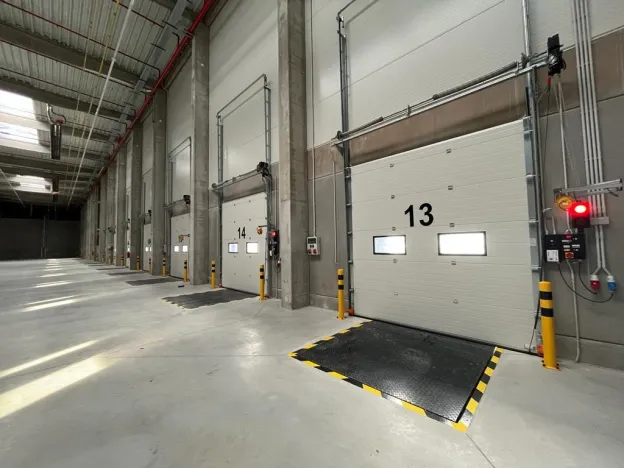 Pronájem výrobních prostor, Pavlov, Logistická, 3000 m2