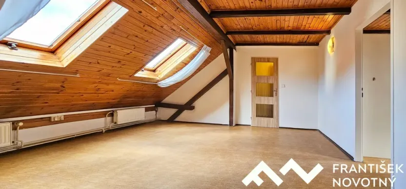 Pronájem kanceláře, Brno, Valchařská, 59 m2