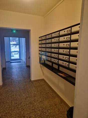 Pronájem bytu 2+kk, Praha, Zrzavého, 45 m2