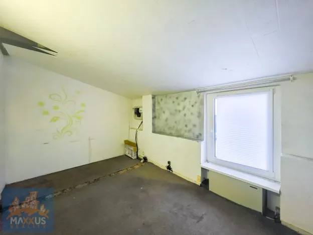 Pronájem výrobních prostor, Hostomice, Tyršovo náměstí, 220 m2