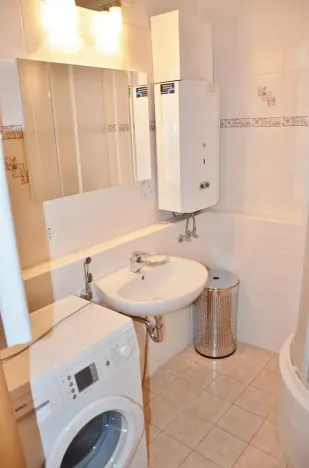 Pronájem bytu 3+kk, Praha - Kobylisy, Šimůnkova, 63 m2