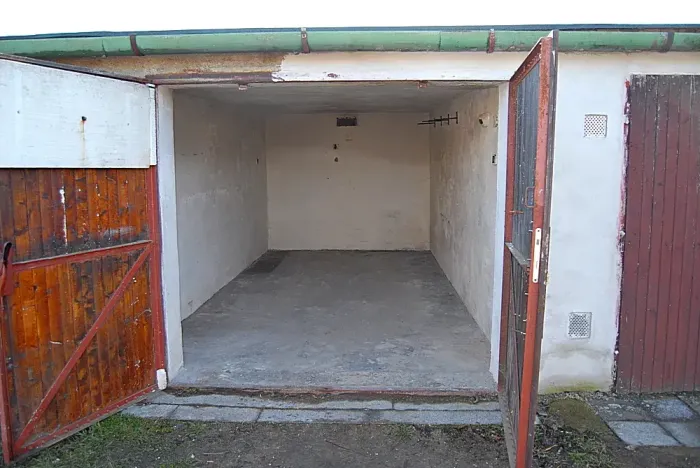 Pronájem garáže, Opava, 18 m2