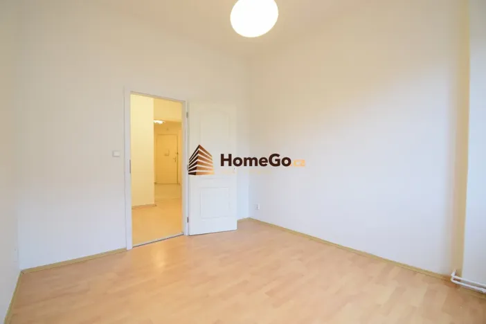 Pronájem bytu 2+kk, Praha - Nusle, U gymnázia, 65 m2