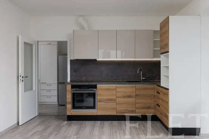 Pronájem bytu 1+kk, Praha - Hloubětín, Za černým mostem, 36 m2