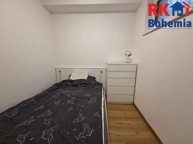 Pronájem bytu 2+kk, Praha - Michle, Pod Stárkou, 38 m2
