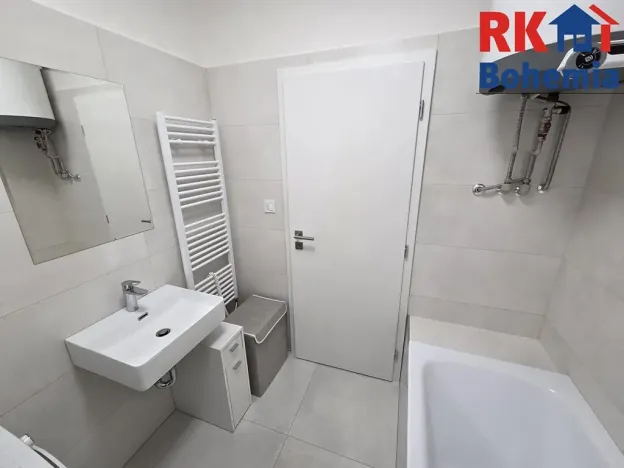 Pronájem bytu 2+kk, Praha - Michle, Pod Stárkou, 38 m2