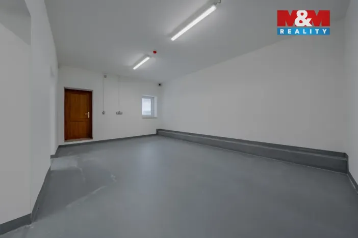 Pronájem skladu, Zubří, U Traktorky, 256 m2
