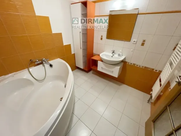 Pronájem bytu 2+kk, Plzeň - Jižní Předměstí, Majerova, 75 m2