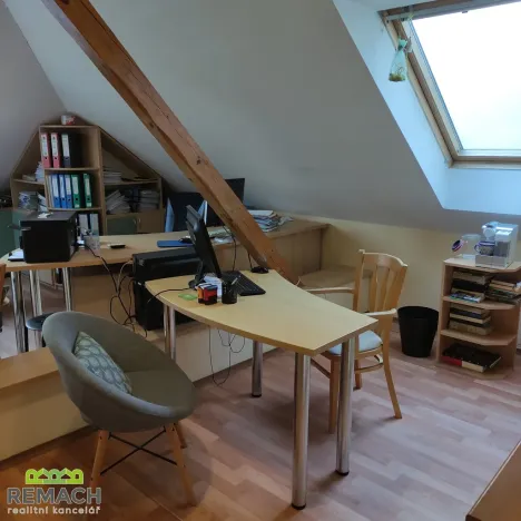 Pronájem kanceláře, Uherské Hradiště, Mariánské náměstí, 35 m2