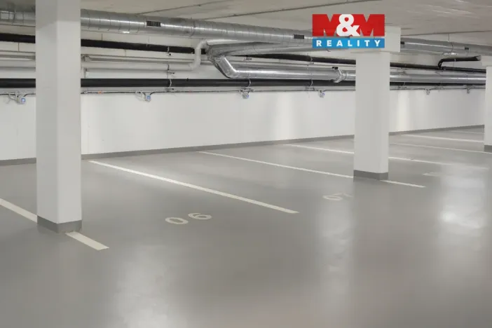 Pronájem garážového stání, Hradec Králové - Pražské Předměstí, 13 m2