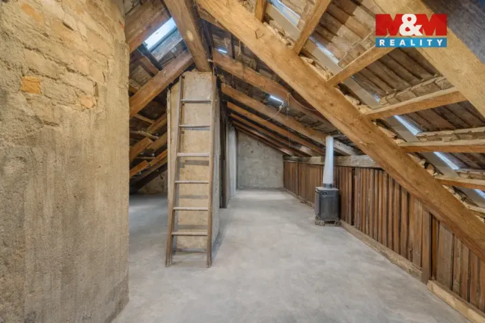 Prodej bytu 4+1, Černošice, Komenského, 109 m2