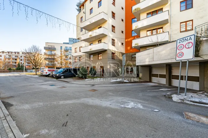 Pronájem bytu 2+kk, Praha - Dejvice, Lindleyova, 44 m2