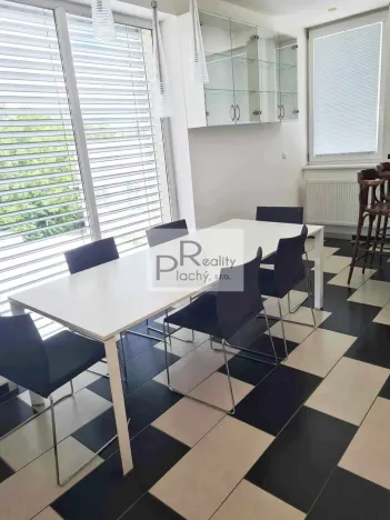 Pronájem bytu 3+1, Nový Šaldorf-Sedlešovice - Nový Šaldorf, Dlouhá, 100 m2