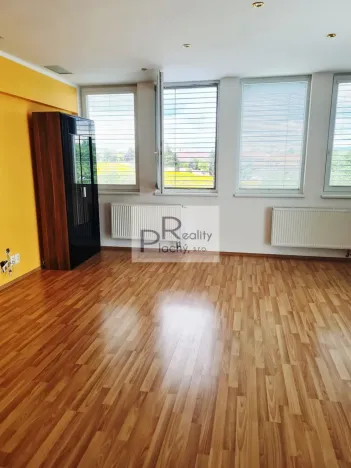 Pronájem bytu 3+1, Nový Šaldorf-Sedlešovice - Nový Šaldorf, Dlouhá, 100 m2