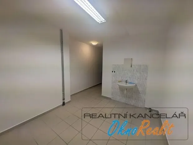 Prodej obchodního prostoru, Přerov - Přerov I-Město, nábř. Protifašistických bojovníků, 93 m2