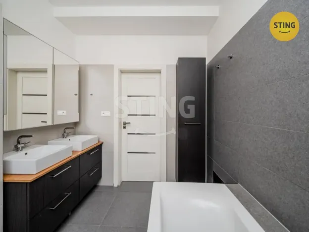 Prodej bytu 3+kk, Ostrava, Na Burni, 120 m2