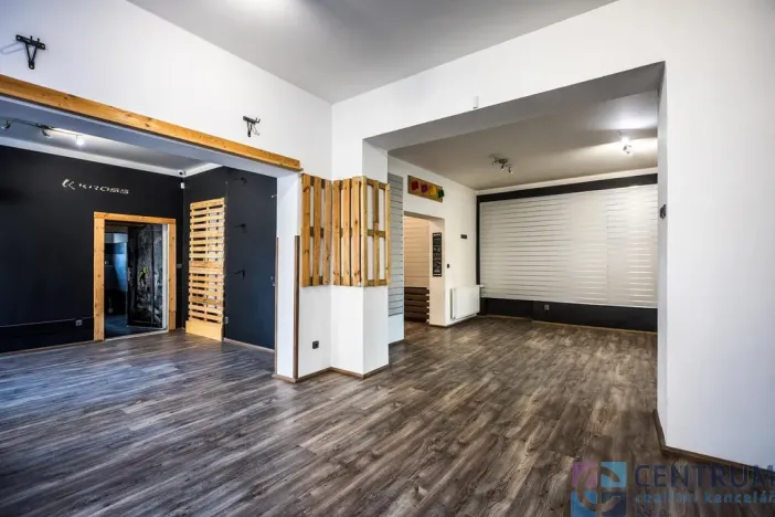 Pronájem obchodního prostoru, Liberec - Liberec XV-Starý Harcov, Svobody, 176 m2