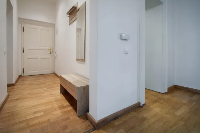 Pronájem bytu 2+kk, Praha - Holešovice, Komunardů, 47 m2