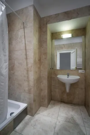 Pronájem bytu 2+kk, Praha - Holešovice, Komunardů, 47 m2