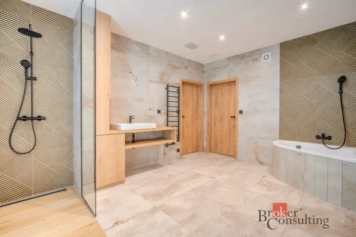 Prodej rodinného domu, Turnov - Bukovina, 450 m2