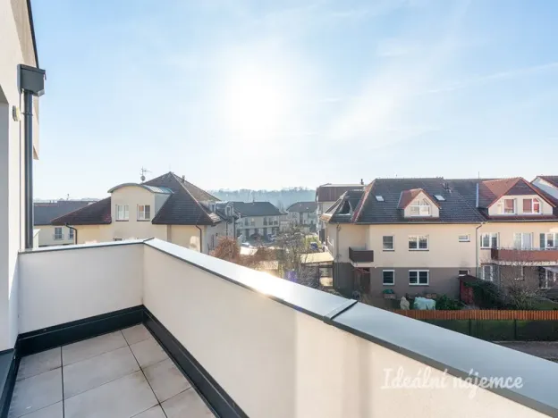 Pronájem bytu 1+kk, Přezletice, Pod Zahrady, 36 m2