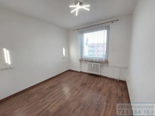 Pronájem bytu 2+kk, Krnov - Pod Bezručovým vrchem, Jesenická, 40 m2