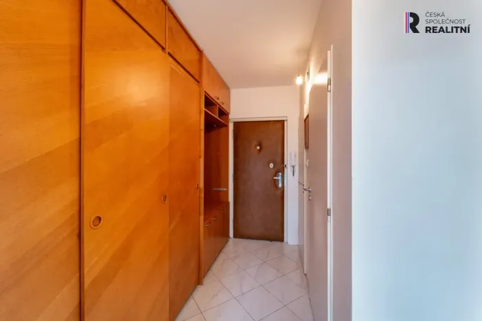 Prodej bytu 2+kk, Praha - Modřany, Krouzova, 43 m2