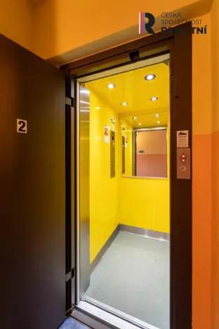 Prodej bytu 2+kk, Praha - Modřany, Krouzova, 43 m2