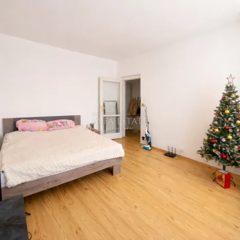 Pronájem bytu 1+1, Ostrov, Májová, 36 m2