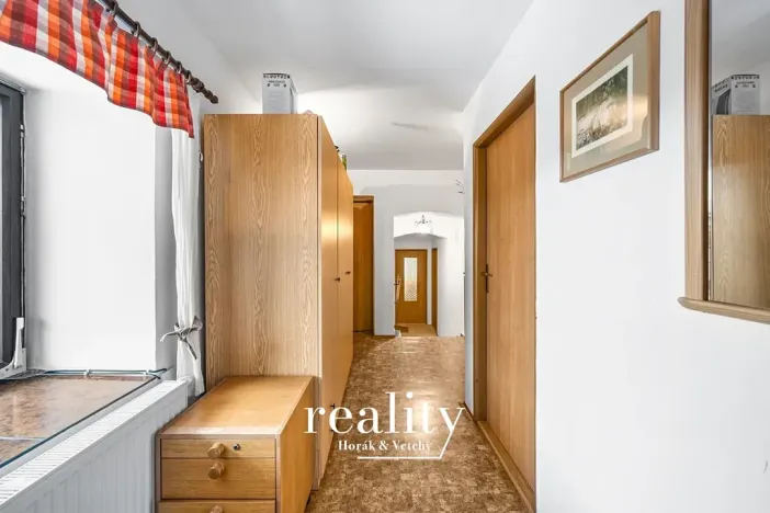 Prodej rodinného domu, Řásná, 179 m2