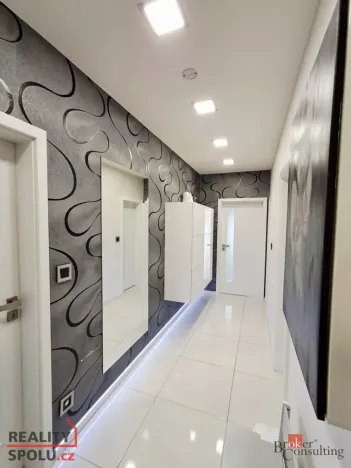 Pronájem bytu 3+kk, Plzeň - Severní Předměstí, Pod Kostelem, 75 m2