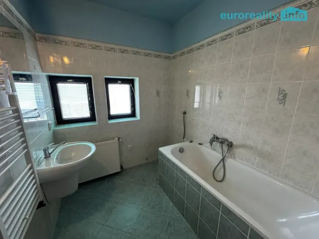 Pronájem bytu 3+1, Mariánské Lázně - Hamrníky, třída Vítězství, 70 m2