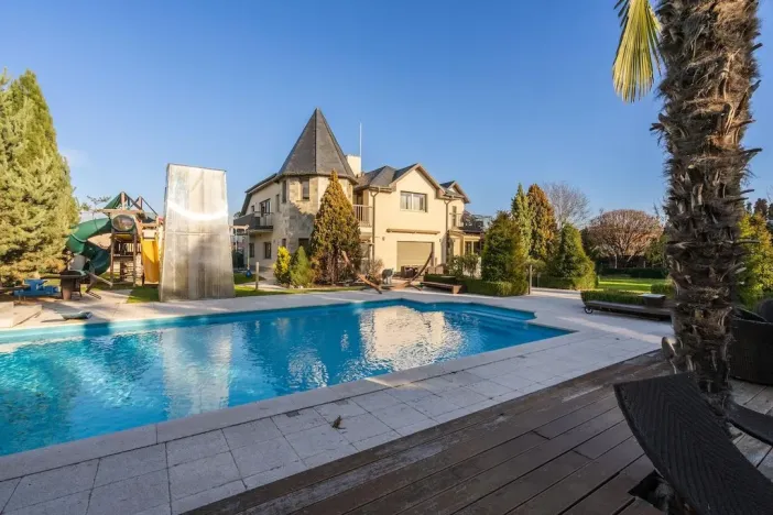 Prodej rodinného domu, Roztoky, Nad Vltavou, 700 m2