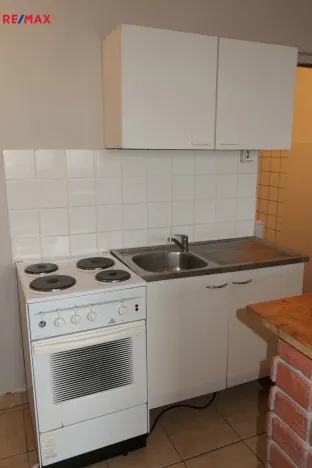 Pronájem bytu 1+kk, Hradec Králové - Nový Hradec Králové, Brožíkova, 22 m2