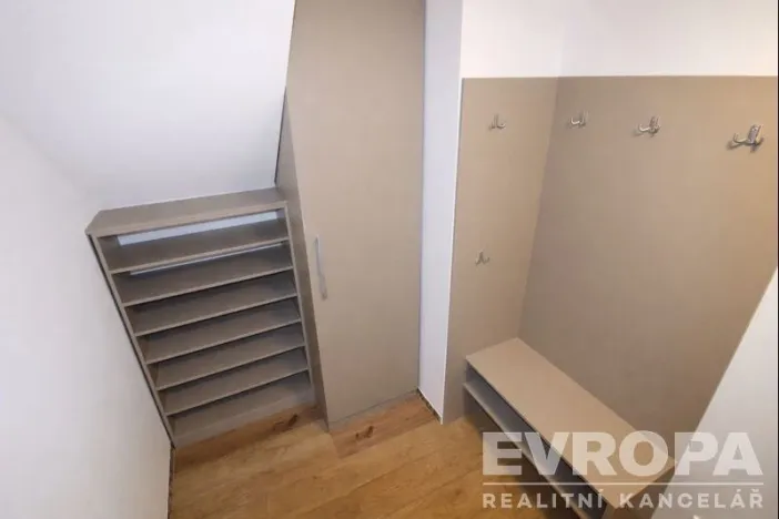 Pronájem bytu 2+kk, Praha - Suchdol, Budyňská, 50 m2