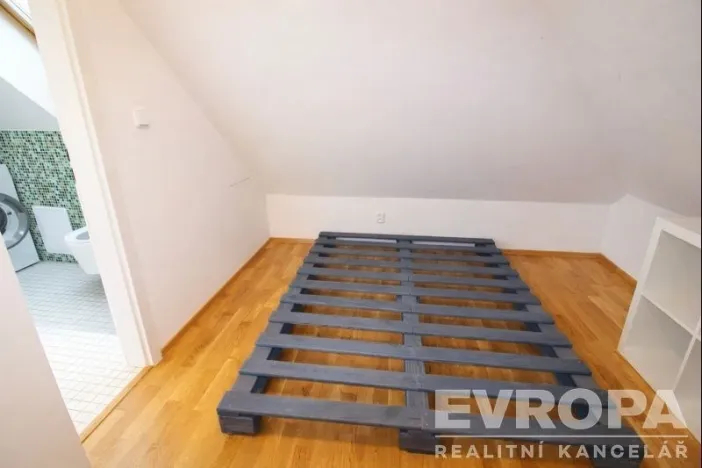 Pronájem bytu 2+kk, Praha - Suchdol, Budyňská, 50 m2